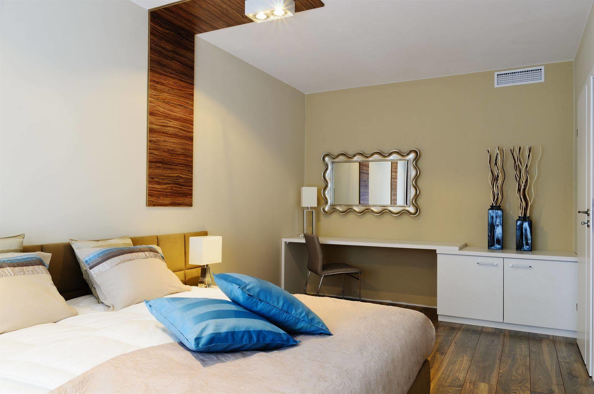 Apartments Wroclaw - D&C Aparthotels Buitenkant foto